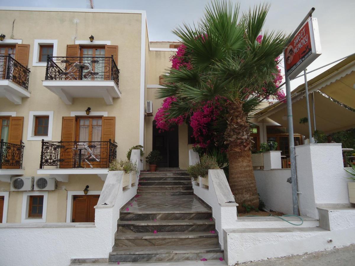 Sweetmemory Hotel Agia Marina  Bagian luar foto